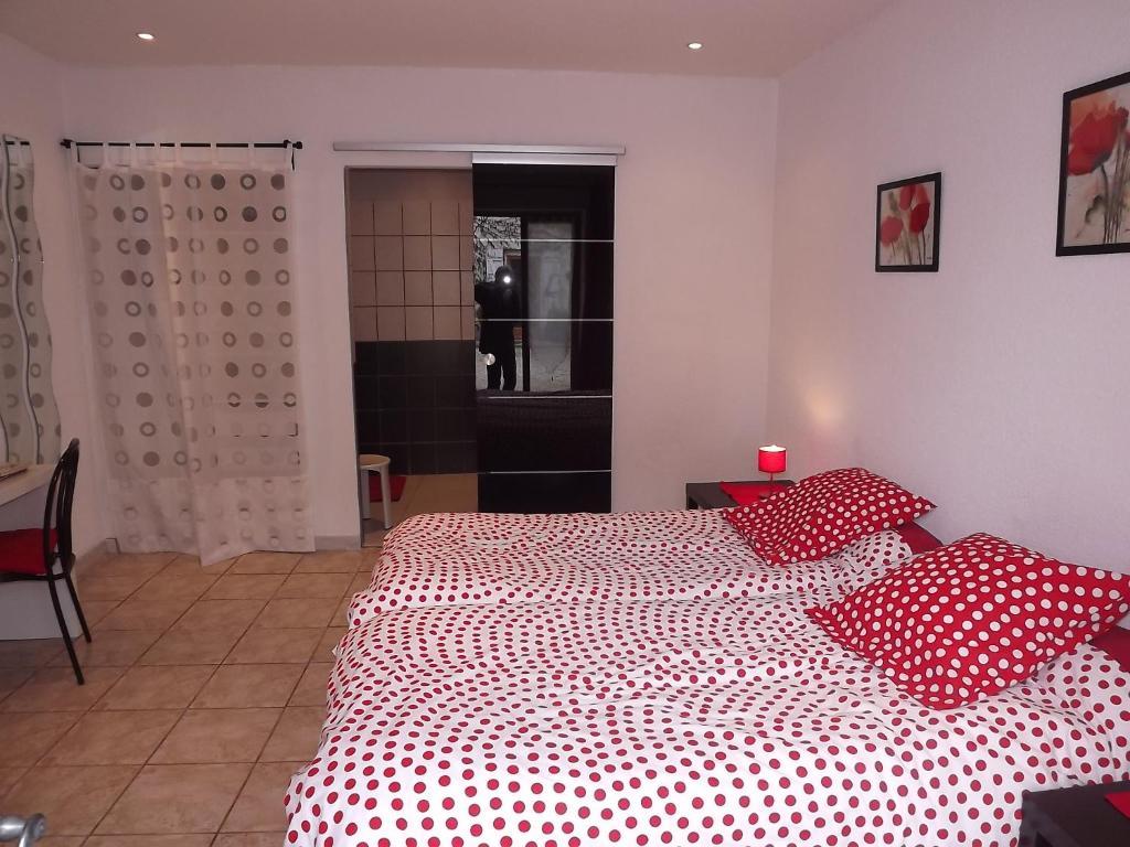 Chambres D'Hotes- Le Pre Aux Anes Albon Szoba fotó
